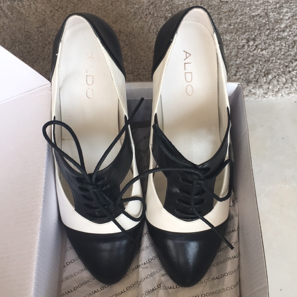 Aldo Goolia flats